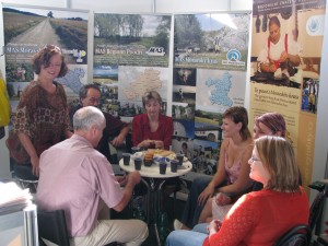 Stánek byl hojně navštěvovaný...